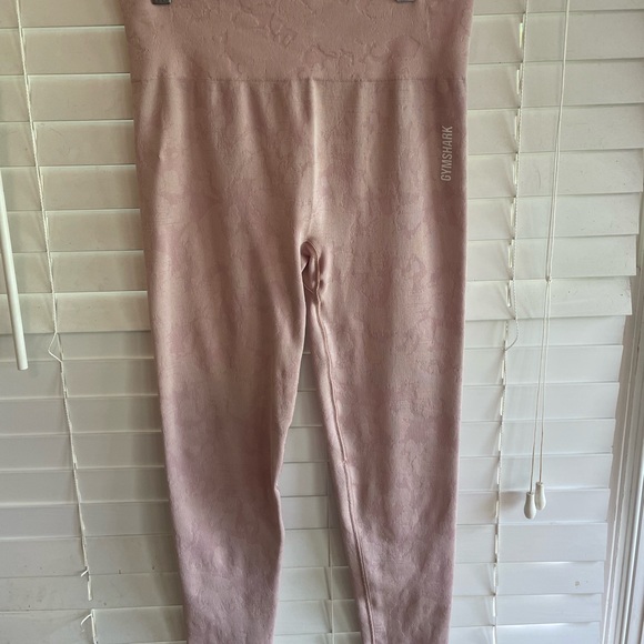Gymshark Pants - baby pink pattern gymshark leggings! excellent condition!